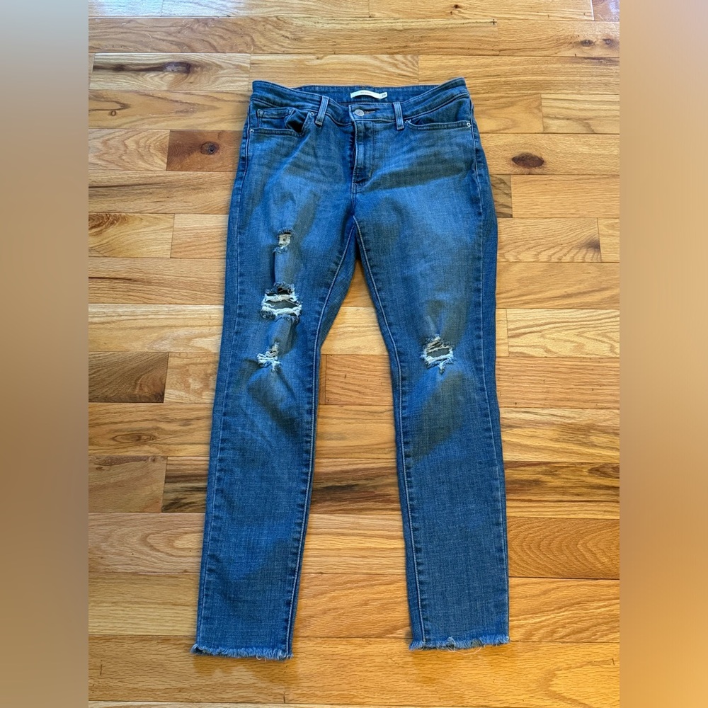 Levi 711 Skinny size 29